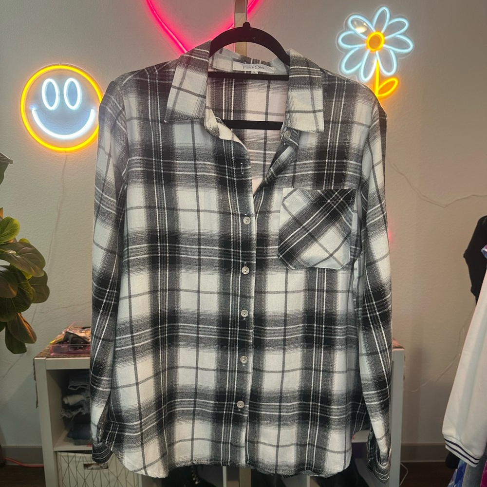 Black & White Plaid Button-Down Shirt - Women